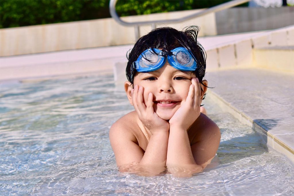 Pool Builder Tampa - Cute Kid Memory Maker