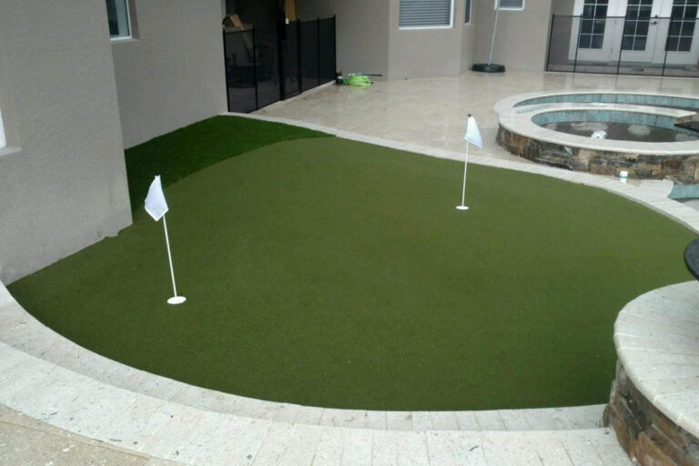 Putting-Green-Turf-Hive-Outdoor-Living